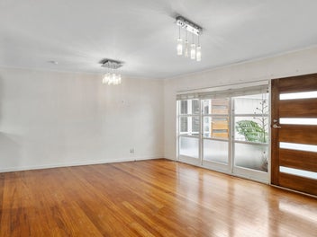 Brick + Cross Lease = Smart Buy