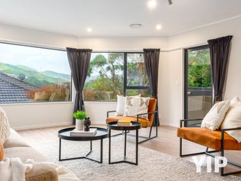 Massive 353m2 Home & Income? YIP!