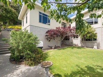 Atawhai – Outstanding Views – Superior Quality
