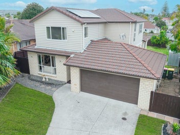 A STAND OUT! Brick & Tile 5 Bedroom Home