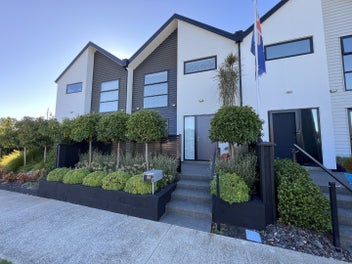 Image 1 of 21