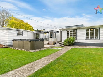 SPACIOUS 3 BEDROOM + STUDY + LARGE RUMPUS