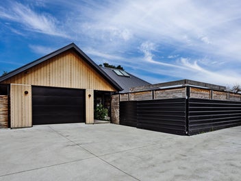 Low maintenance modern retreat