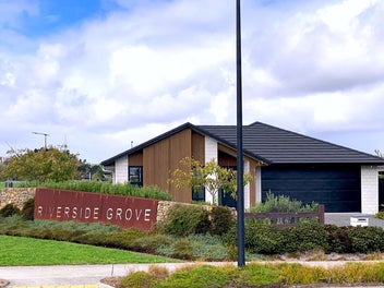 FORMER AWARD WINNING SHOW HOME - FRANKLIN