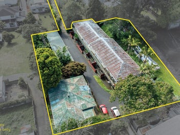 MUST BE SOLD - SOLID INVESTMENT - TOP LOCATION!!