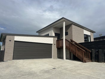 Image 1 of 20