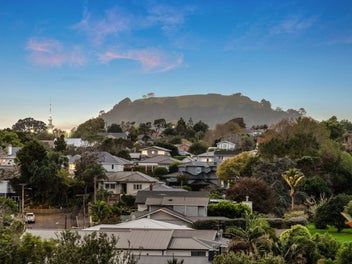 Elevated Family Home - Double Grammar