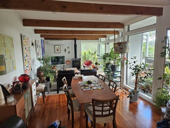 Image 1 of 7