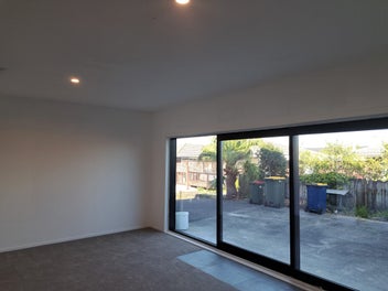 Image 1 of 10