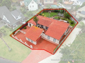 Spacious Home 627m² land with Potential