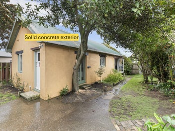 Dual Dwelling Opportunity!