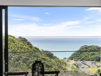 Luxury Living by the Sea