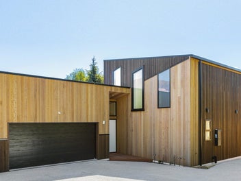 Elegance at Eely Point