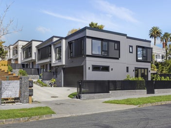 Brand New Home in DGZ - Must Sell!