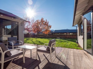 Sunny Family Home with Space to Entertain