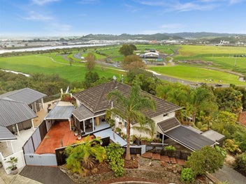 Prime Location, Amazing Views, Privacy, and
