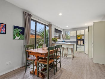 Effortless Living in a Prime Location