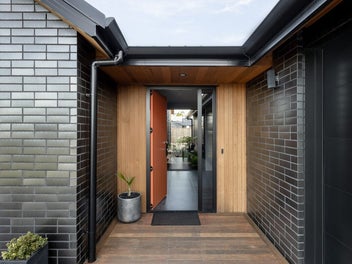 Five-star living, Five car garaging