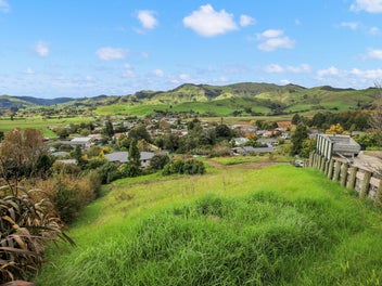 Image 1 of 10