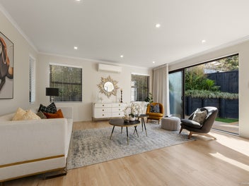 MODERN HOME WITH OWN DRIVEWAY