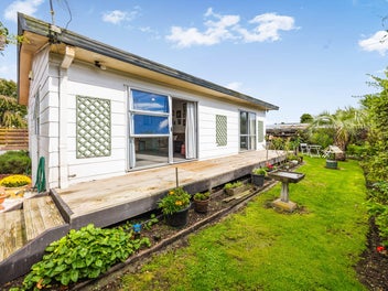 Cute, tidy and move in ready