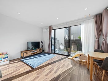 Modern & Low-Maintenance in Westgate
