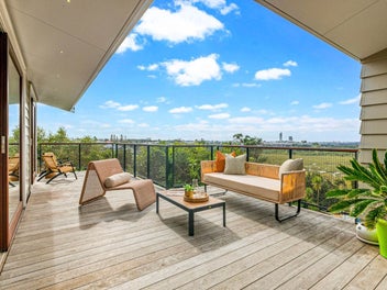 MID-CENTURY MODERN with VIEWS