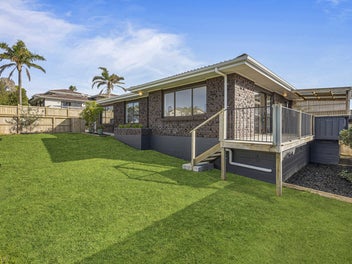 Family-friendly Gem in Red Beach