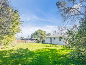 Selling with a Loss! 1012sqm Section
