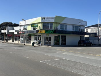 Image 1 of 6