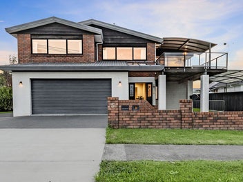Versatile family home + added bonus