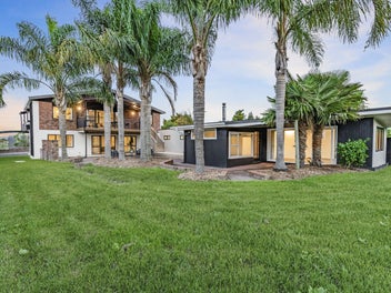 Versatile family home + added bonus