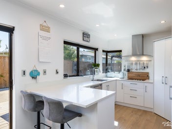 Private, sun-soaked living in Heretaunga