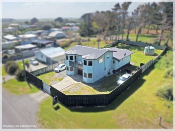 Big Modern Family Home @ The Beach.