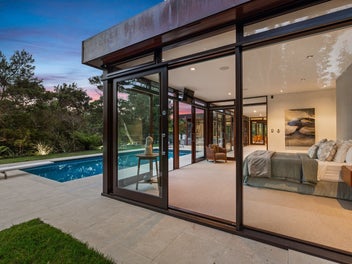 Waterfront sanctuary, views and water access