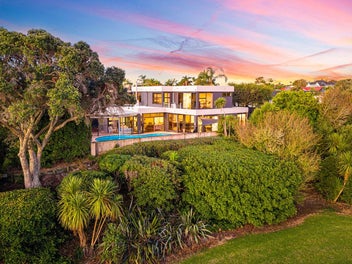 A Privileged Position with Ocean Views