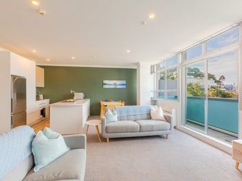 Easy-Care CBD Living with Stunning Views