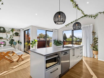 Modern Motueka Living