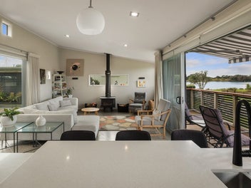 Open Plan Living With Harbour Views