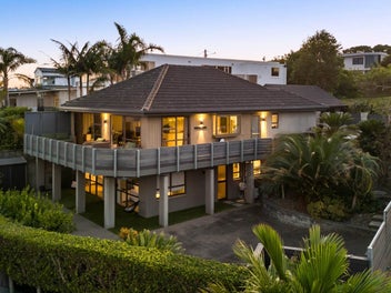 Relaxed Coastal Luxury – A Seaside Sanctuary i...