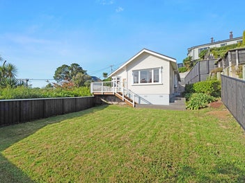 Gorgeous Bungalow with "X-factor"