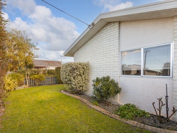 Sunny, Tidy & Easy Living!