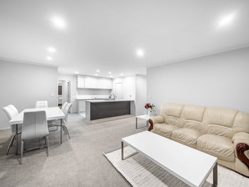 Solid Brick & Tile Beauty, 4 Bedrooms, Easy Living