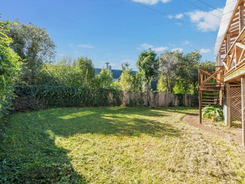 Modern Comfort, Prime Location!