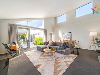 ARCHITECTURALLY DESIGNED, UNBEATABLE LOCATION
