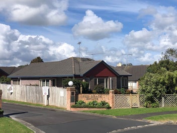 Image 1 of 28