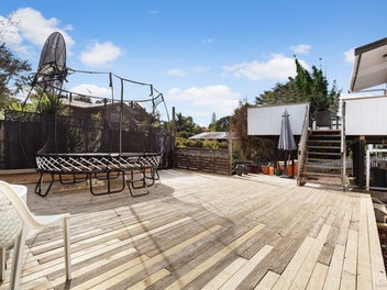 Freestanding Gem - Generous Outdoor Space