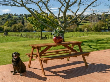Peaceful, private country life, Now Selling!!