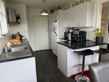 Charming Home in Popular Rata Street