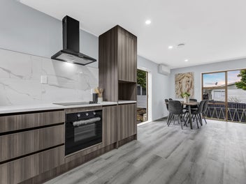 Renovated Brick, Big Yard, HH Compliant, Top L...